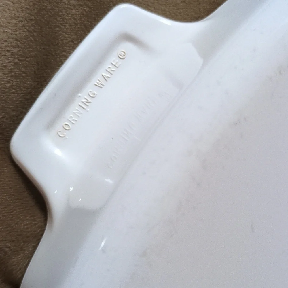 Vintage Corning Ware Spice of Life L'Echalote Casserole dish with lid.